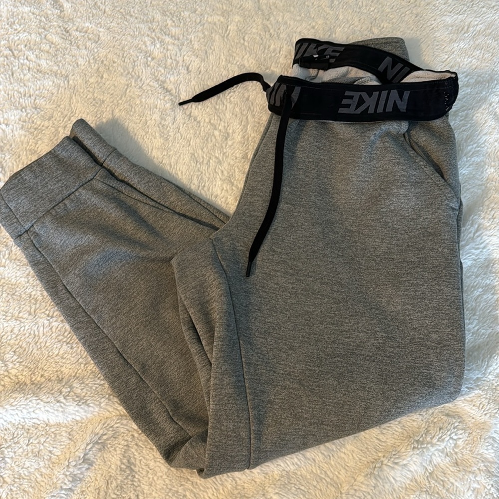 Nike Drifit joggers | grey | small